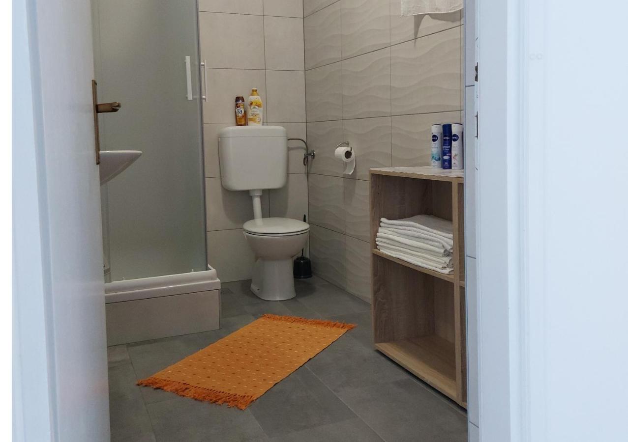 Apartmani Mare Novi Vinodolski Værelse billede